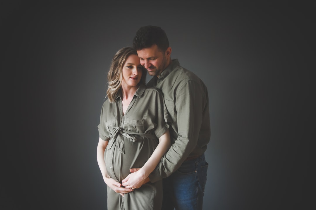 Surrogate Parent Maternity Sessions Guide (2026)